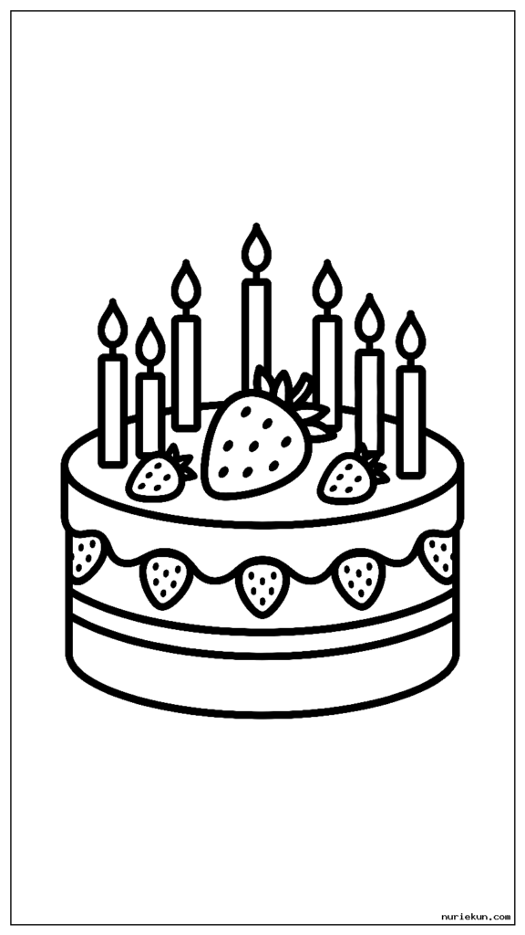 キャンドルとイチゴのデコレーションが施された誕生日ケーキ